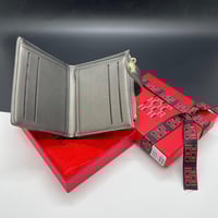 بوك سي اتش النسائي CH