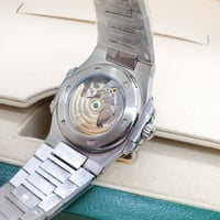 ساعة باتك فيليب نوتيلوس مكشوف