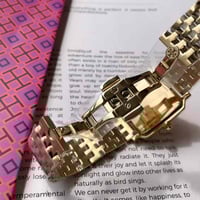 ساعة توري بورش النسائية