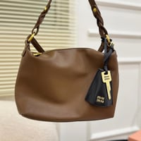 تعليقة شنطة ميوميو