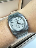 ساعة بولغاري أوكتو فينيسيمو تيتانيوم