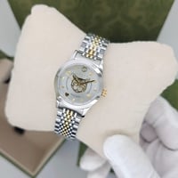 ساعة قوتشي النسائية