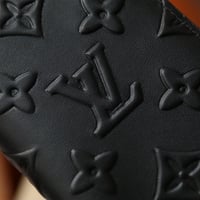 محفظة لويس فيتون