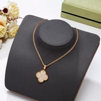 سلسال فان كيلف مرصع زركون