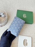 محفظة جويارد