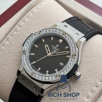 ساعة هوبلت النسائية