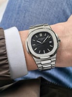 ساعة باتك فيليب نوتيلوس بطارية