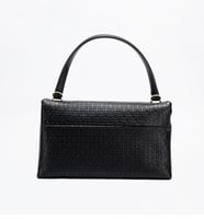 شنطة فاخرة من كارولينا هيريرا