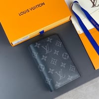 محفظة لويس فيتون