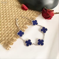 اسواره فان كليف 5 وردات كحلي