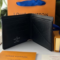 محفظة لويس فيتون