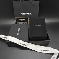 ملحقات سلسال شانيل وسط