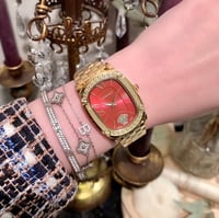 ساعة فرزاتشي النسائية