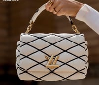 شنطة نسائية لويس فيتون LV