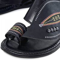 حذاء شرقي مطرز فاخر رجالي