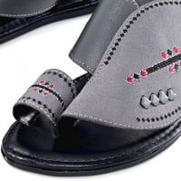 حذاء شرقي مطرز فاخر رجالي