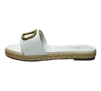 فالنتينو بشعار الماركة V‏