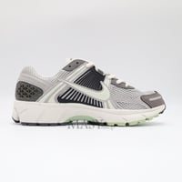 Nike Zoom - Vomero "Grey"