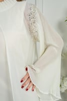 روب استقبال ناعم بتطريز لؤلؤ وكريستال - سكري