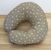 وسادة الأمومة والرضاعة متعددة الاستخدامات