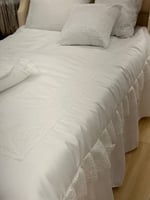 طقم مفرش نفاس مع سرير البيبي