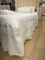 طقم مفرش نفاس مع سرير البيبي