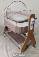 سرير أطفال مواليد