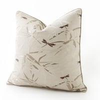 غطاء مخده بيج مشجرة بنقشه اوراق شجر