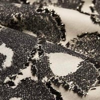 غطاء خدادية بيج فاخر بنقشة فنية ناعمة