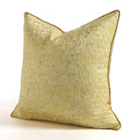 غطاء وسادة اصفر