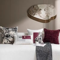 مجموعة اغطية وسائد وكوشنز عنابي ، اوف وايت واسود