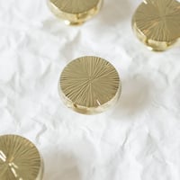 مقبض دولاب دائري صغير ذهبي وفضي