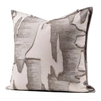 غطاء وساده رمادي وبيج