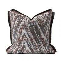 غطاء وسادة انيق رمادي وبني