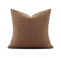 مجموعه مميزه من اغطيه الوسائد باللون الاورنج