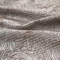 غطاء وسادة رمادي باطراف سوداء