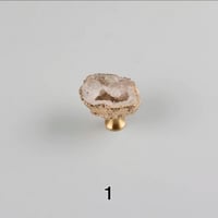 مقابض دواليب احجار كرستال طبيعي بالوان متعدده