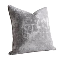 غطاء وسادة رمادي