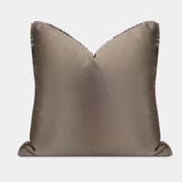 غطاء خدادية أبيض وأسود بتصميم عصري أنيق | Fancy Ho...