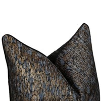 غطاء وسادة اسود بذهبي