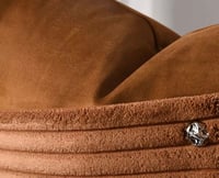 غطاء وسادة مودرن بني