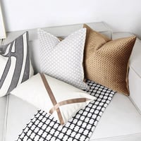 غطاء وسادة باللون البرونزي