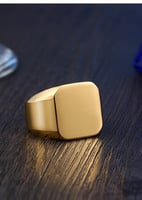 خاتم رجالي نسائي مصقول لون ذهبي لماع