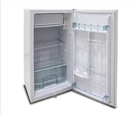 ثلاجه KMC 3 قدم اللون ابيض