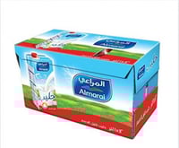 حليب منخفض الدسم معالج بدرجة حرارة عالية وغني بالف...