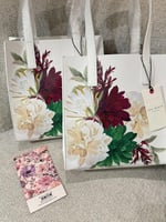 تيد بيكر مقاس ٢٥