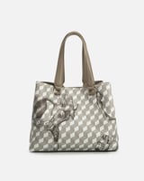 شنطة نسائية من الجلد باللون البني