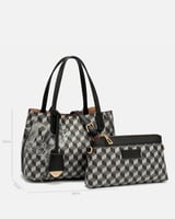 شنطة نسائية بتصميم تقليدي بلون أسود