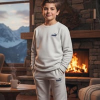 طقم شتوي رمادي فاتح من Pu