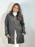 لابكوت أسود